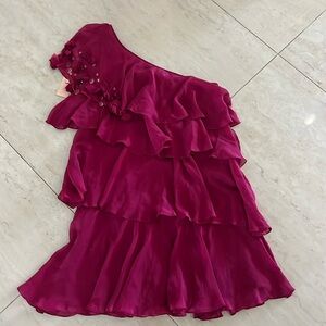 Rebecca Taylor, beautiful fuchsia dress off the shoulder never worn with ruffles